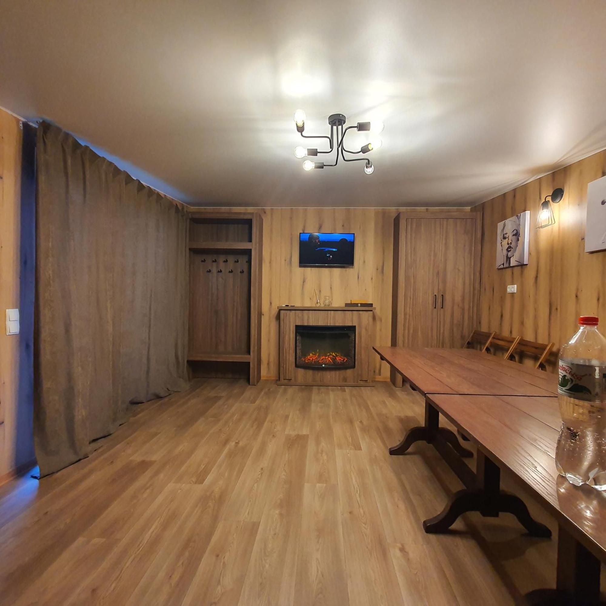 База Відпочинку Шалена Жаба Novomoskovsk Extérieur photo