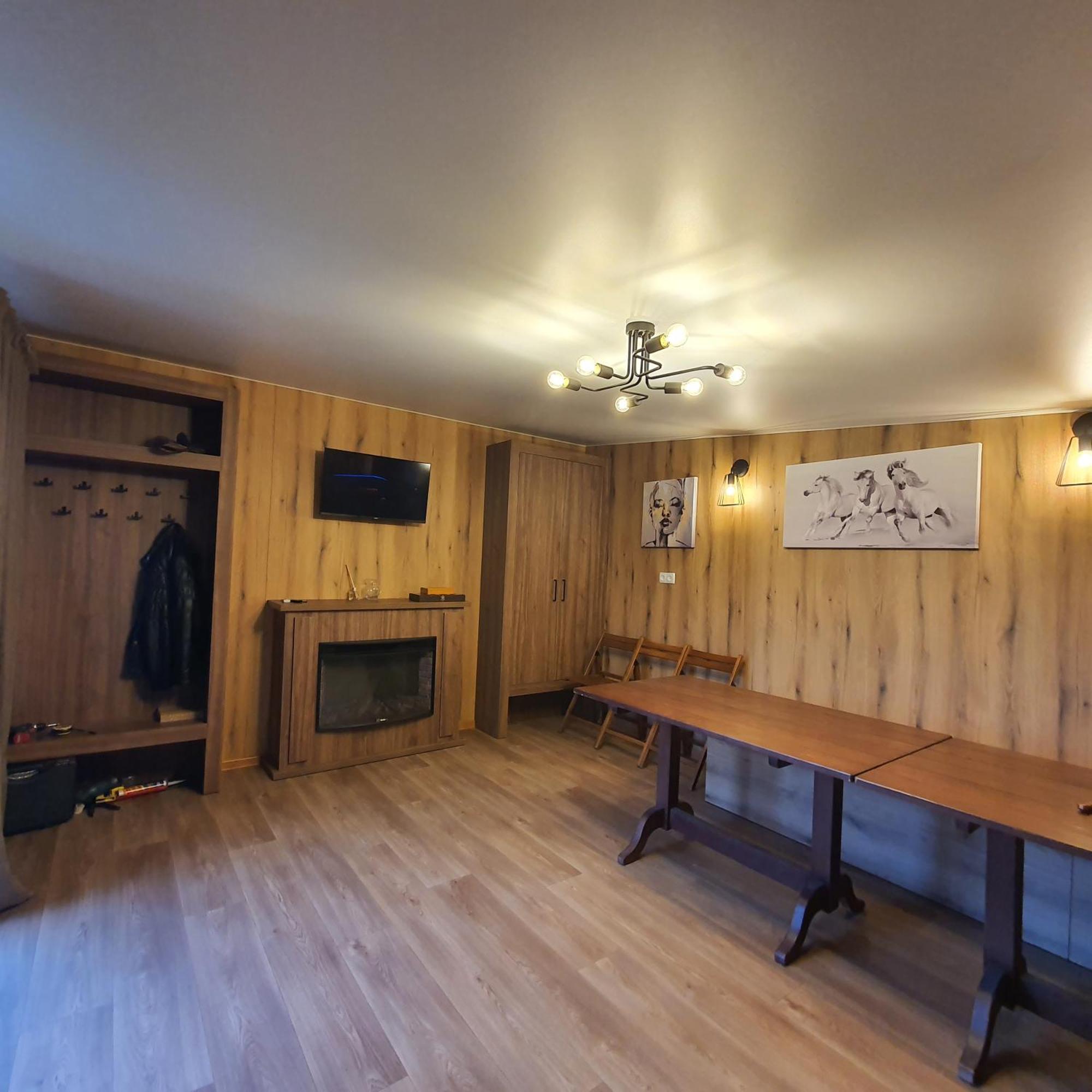 База Відпочинку Шалена Жаба Novomoskovsk Extérieur photo