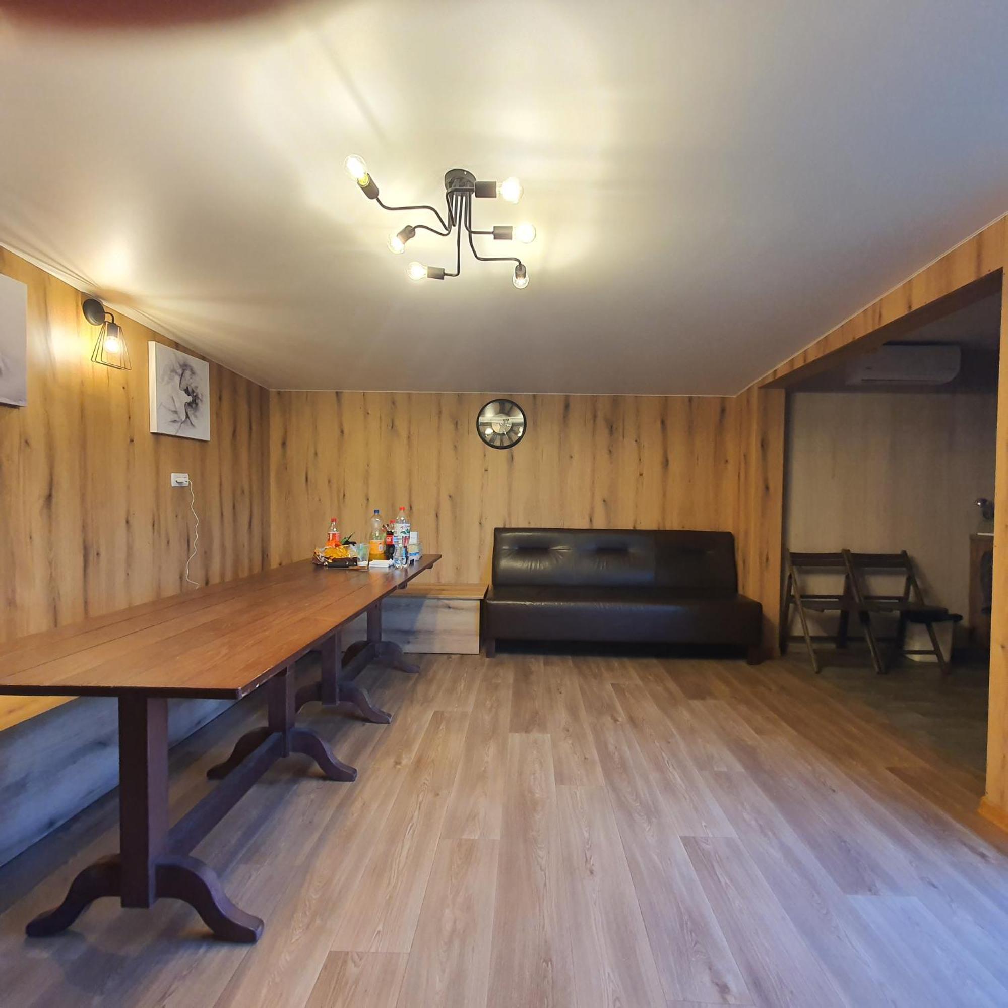 База Відпочинку Шалена Жаба Novomoskovsk Extérieur photo