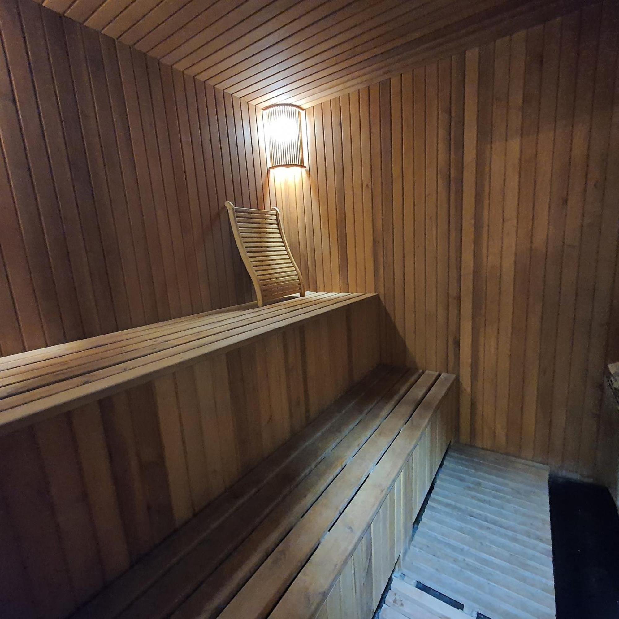 База Відпочинку Шалена Жаба Novomoskovsk Extérieur photo